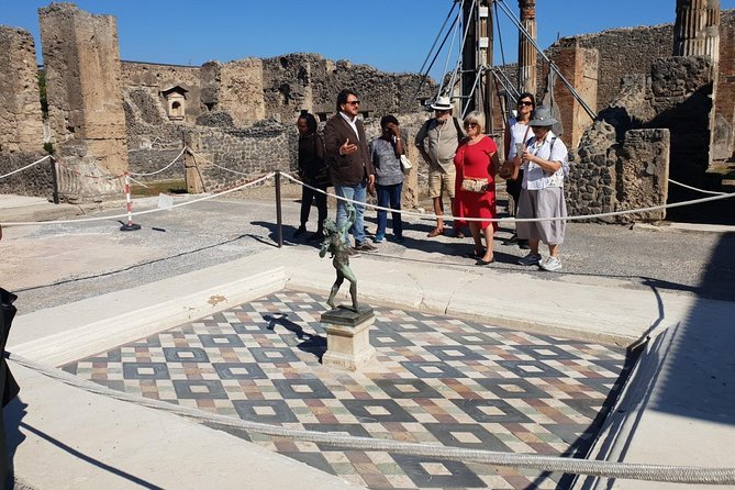 Transfer From Naples to Sorrento With 2 Hours Private Tour in Pompeii - Transportation and Pickup Options