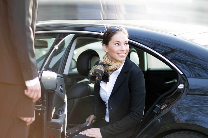 Transfer From or To Santorini Airport Designed By You - Comfortable Transportation