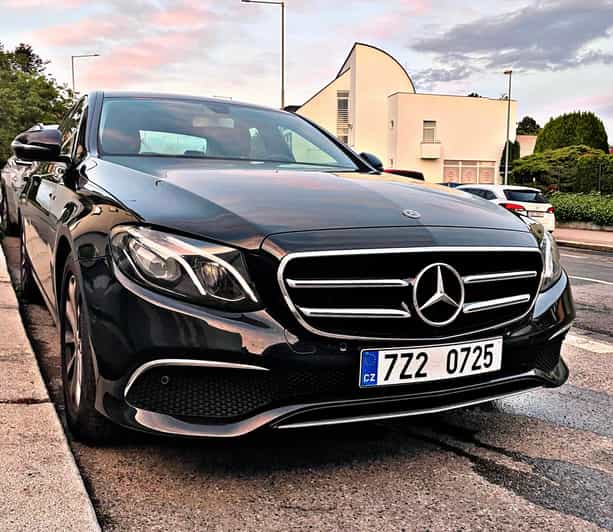 Transfer From Prague Airport to Hotel Business/Vip - Meeting Point