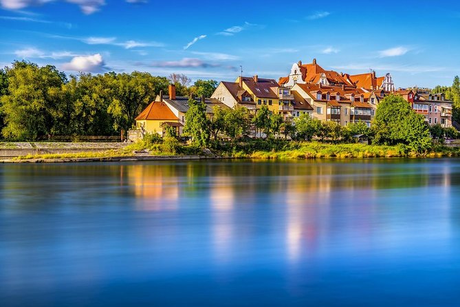 Transfer From Prague to Munich: Private With a 2 Hour Stop - Transportation and Amenities