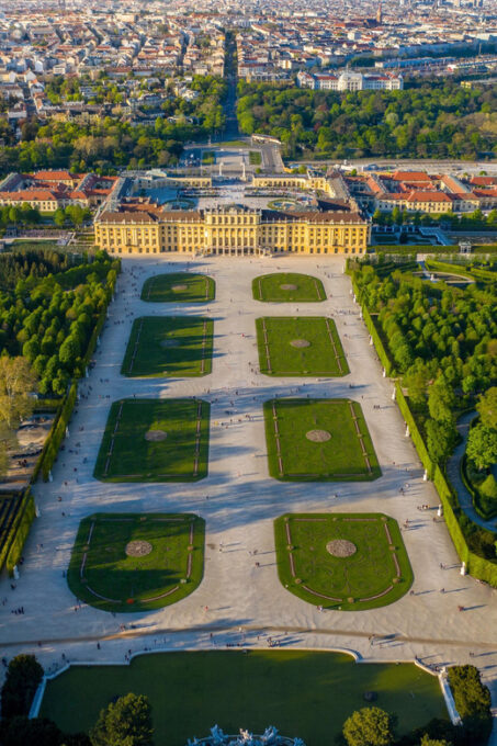 Transfer From Prague to Vienna With English-Speaking Driver - Cancellation and Refund Policy