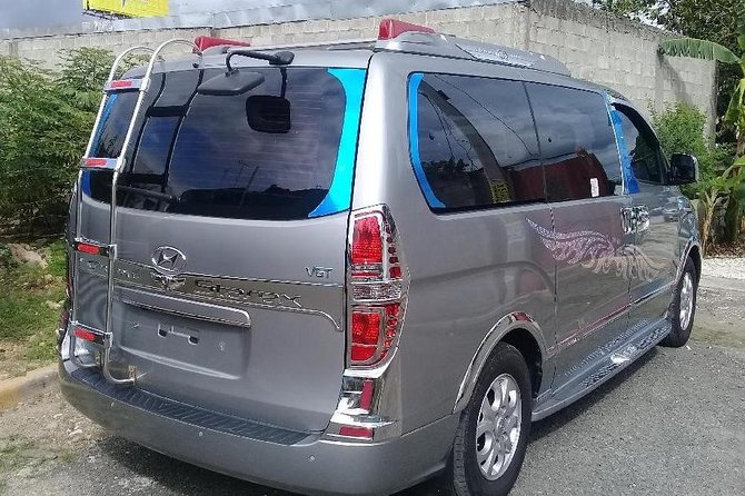 Transfer From Punta Cana Airport to Romana Bayahibe Hotels and Vice Versa. - Amenities Offered in the Vehicles