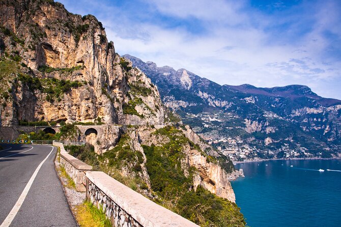 Transfer From Rome to Amalfi Coast With Stop in Pompeii (Guided Tour Included) - Key Points