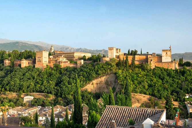 Transfer From Seville to Granada With a Stop in Ronda - Exploring Historic Ronda