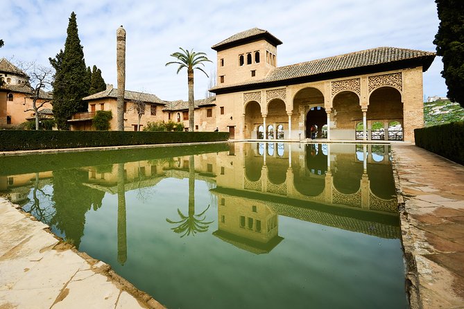 Transfer From Seville to Granada With a Stop in Ronda - Included Amenities and Services