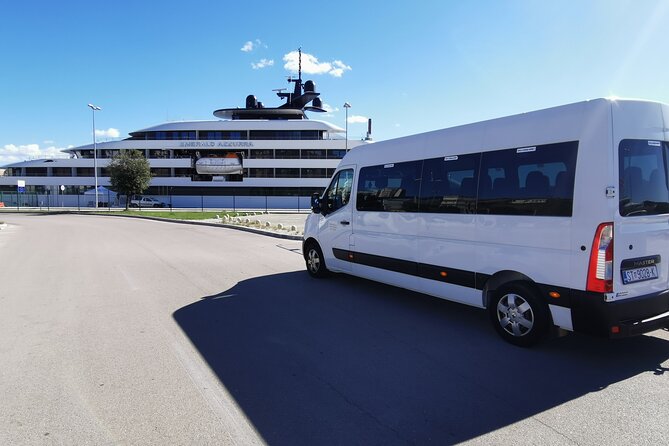 Transfer From Split to Dubrovnik - Vehicle and Amenities Offered