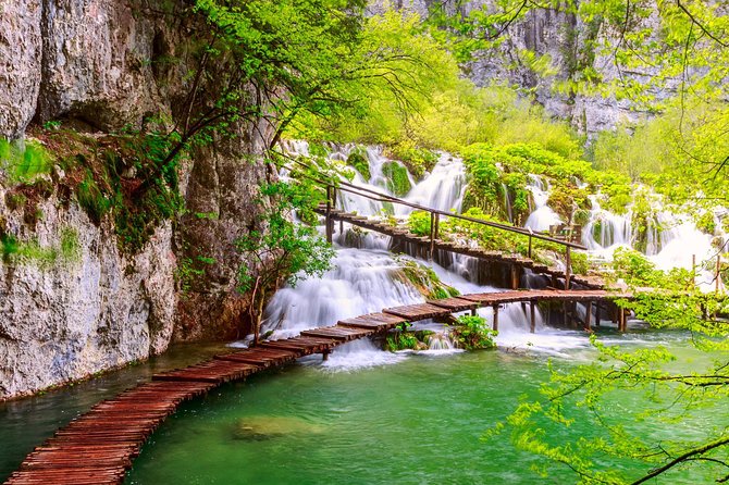 Transfer From Split to Zagreb With Entry Ticket to Plitvice Lakes - Capturing Stunning Photos