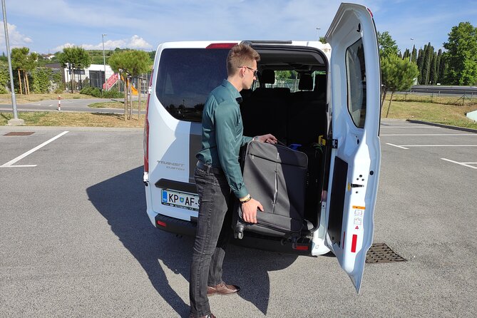 Transfer From Trieste Airport to Portorož - Vehicle and Amenities