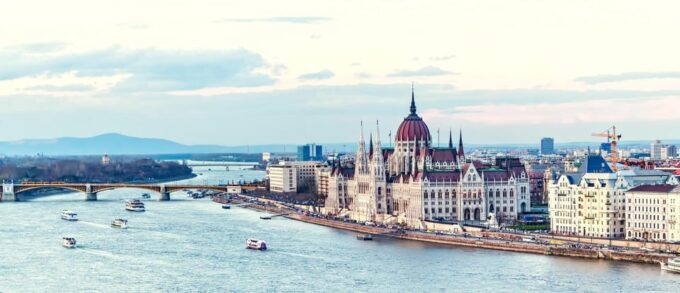 Transfer From Vienna to Budapest, English-Speaking Driver - Flexibility and Adjustments