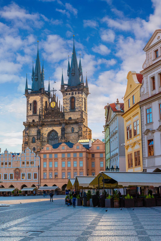 Transfer From Vienna to Prague With English-Speaking Driver - Driver and Pickup Details