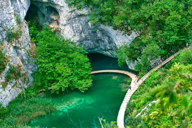 Transfer From Zagreb to Split With Entry Ticket to Plitvice Lakes - Logistics and Meeting Points