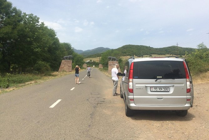 Transfer From Zvartnots Airport to Georgia - Booking and Confirmation Process