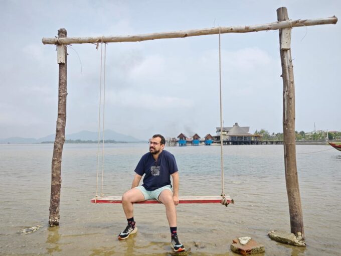 Transfer Hoi An to Hue via Hai Van Pass, Lang Co Beach - Scenic Attractions