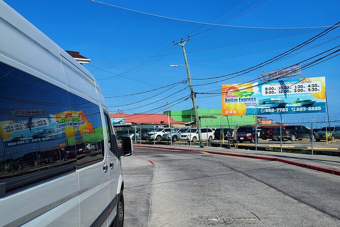 Transfer in Placencia From/To Belize Airport BZE and Belize City - Vehicle Amenities