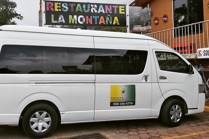 Transfer in Private Service From the City of Oaxaca to Bahías De Huatulco - Driver and Guide Profiles