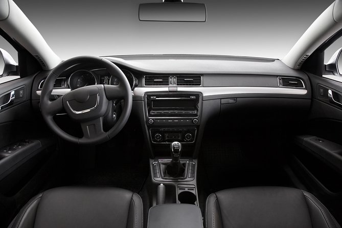 Transfer in Private Vehicle From Seattle Airport (Sea)- Seattle Downtown - Service Overview