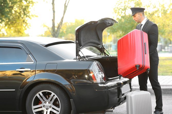 Transfer in Private Vehicle From Seattle Downtown -Seattle Airport (Sea) - Additional Details