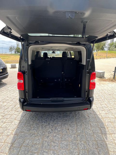 Transfer Lisbon Airport to Downtown Lisbon (any Hotel) - Pickup in Arrivals Area