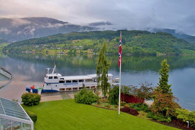 TRANSFER, LUXURY VAN 1-7 PAX: Bergen – Ulvik - Preparing for the Journey