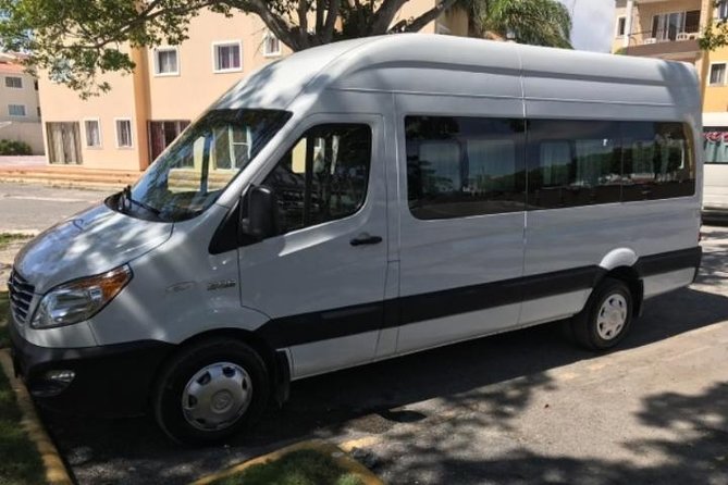 Transfer Santo Domingo - Punta Cana Private - Vehicle Features