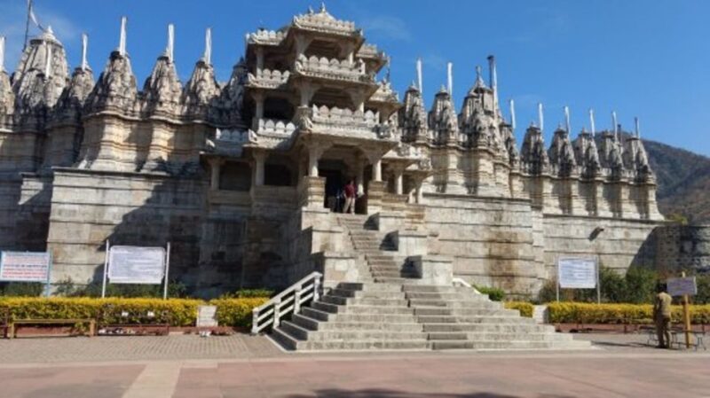 Transfer Udaipur to Jodhpur via Ranakpur & KumbhalgarhFort - Ranakpur Jain Temple