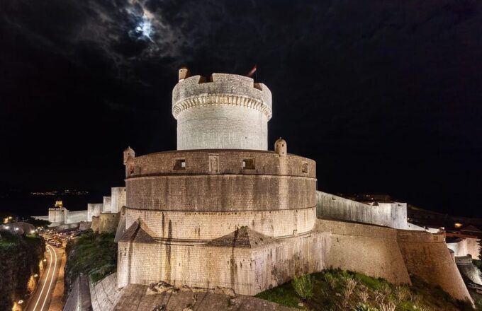 Transfer With Stops Dubrovnik Mostar - Accessibility and Languages