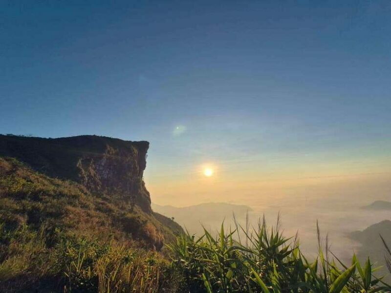 Transfer : wonder full Sunrise and landscape at Phu Chifa - Analyzing the Value