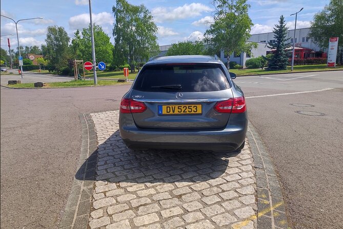 Transfers in Luxembourg (LUX-AIRPORT-LUX-CITY)(10kms Inclued) - Meeting and Pickup Options