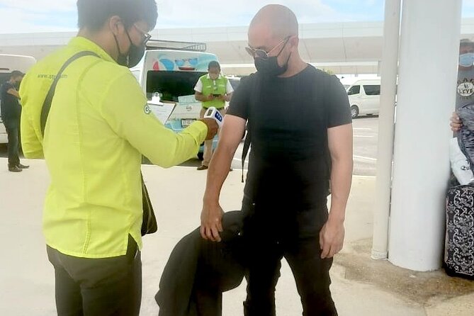 Transfers in Luxury Sedan From Cancun Airport - Private Tour/Activity Experience