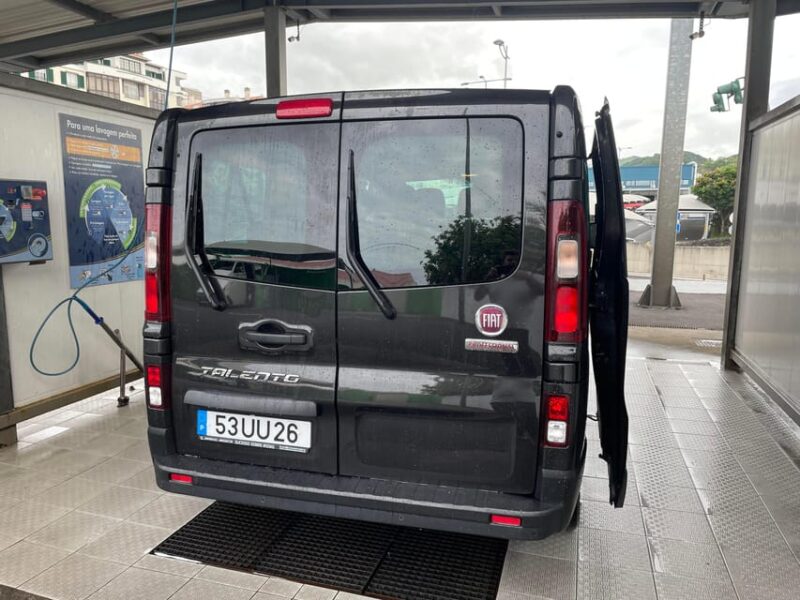 Transfers Ponta Delgada (From Ponta Delgada to or Airport) - Language and Availability