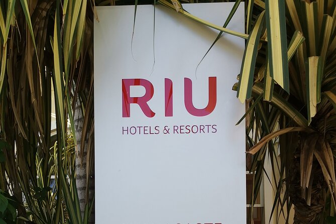 Transfers Riu Palace or Guanacaste From Airports Round Trip - Travel Duration and Route