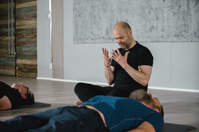 Transformative Breathwork Session With Andri - 1 Hour - Andris Expertise and Approach