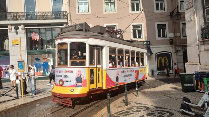 Transport in or Outside Lisbon - Insiders Perspective
