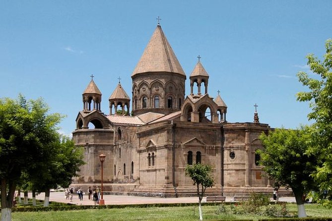 Transport Rental to Echmiadzin, Zvartnots, Khor Virap, Garni, Geghard - Quick Points