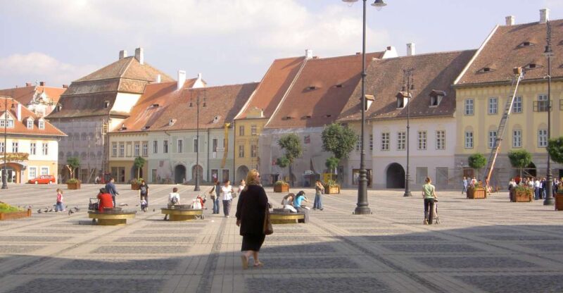 Transylvania Tour: Castles and Medieval Towns in Two Days - Accommodation and Meals