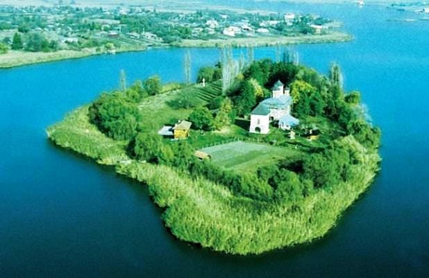 Transylvanias Undying Legend - 5 Days Private Dracula Tour - Reservation and Cancellation