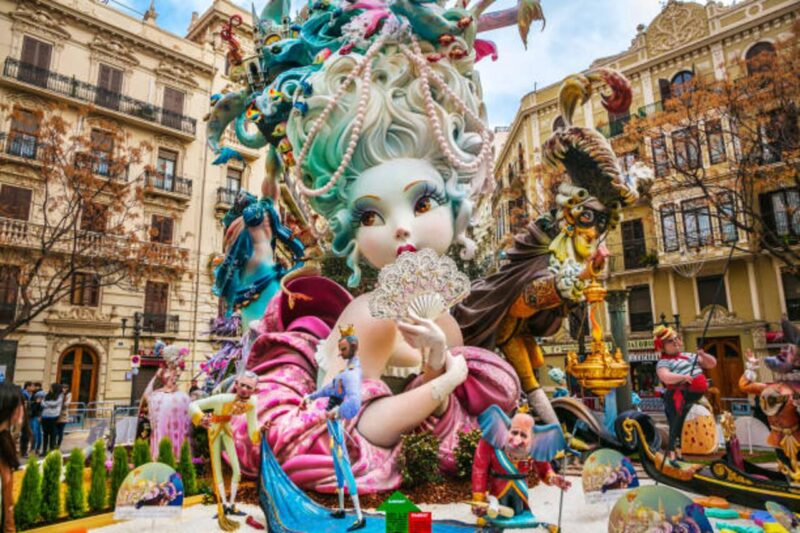 Trap & Discover: Unknown Valencia With Dutch Guide - Admiring Jardín De Las Hespérides