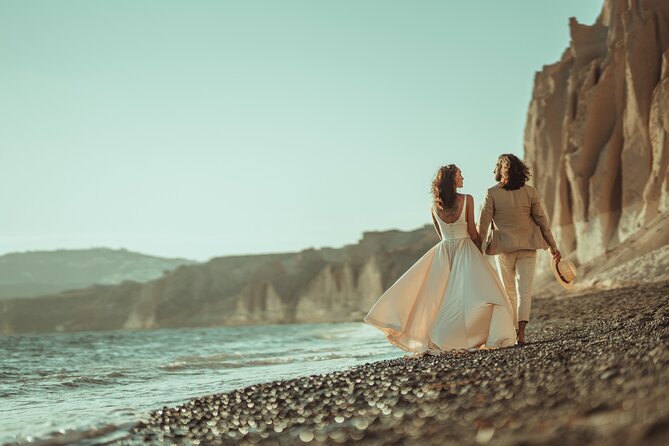 Trash The Dress in Santorini - Receiving Your Edited Photos