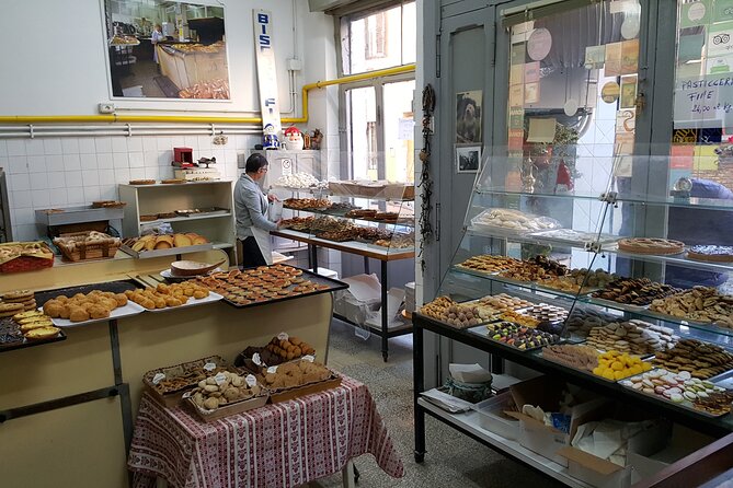 Trastevere District Must-See Sites Walking Art & Food Tour - Trasteveres Hidden Gems