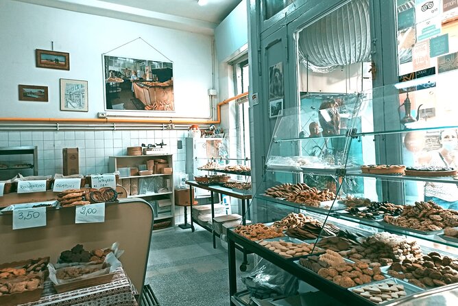 Trastevere Private Food & Wine Tour With Expert Guide - Dietary Accommodations
