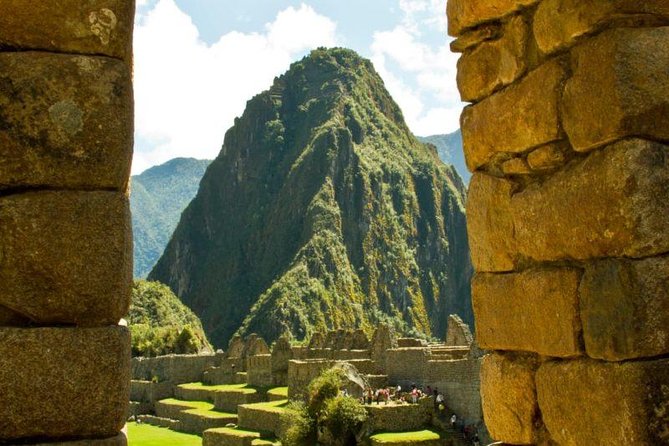 Travel to Machu Picchu - Exploring the Ancient Citadel