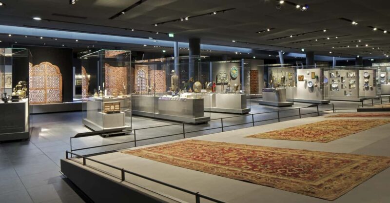 Treasures of Islam at the Louvre: A Journey Through History - Key Points