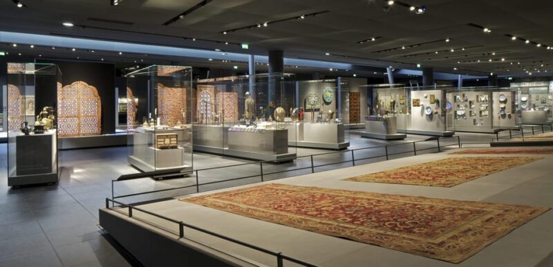 Treasures of Islam at the Louvre: A Journey Through History - Manufacturing Techniques Explored