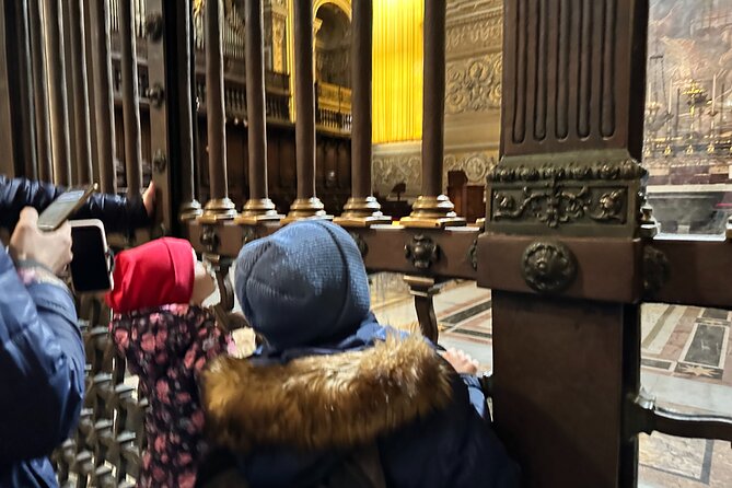 Treasures of St Peter Basilica Scavenger Hunt for Kids & Families - Celebrating Faith and Devotion