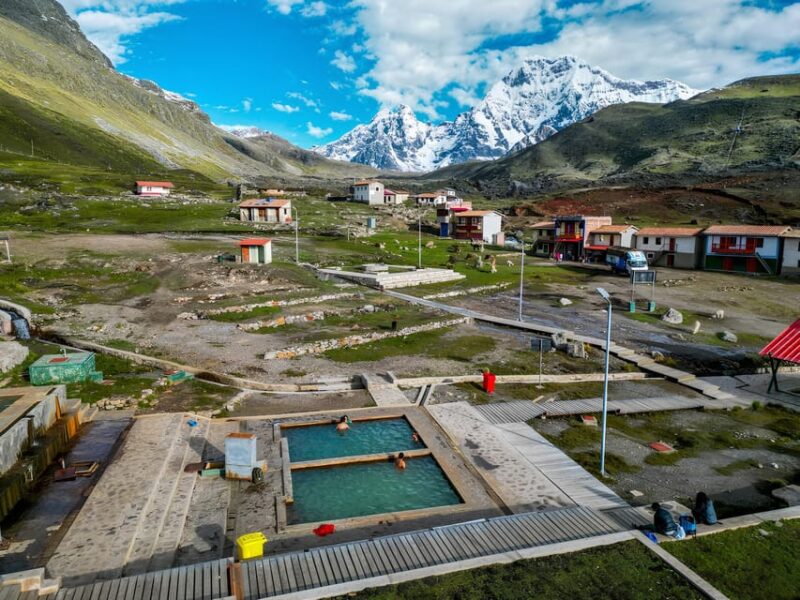 Trekking 7 Lagoons + Hot Springs - Highlights and Duration