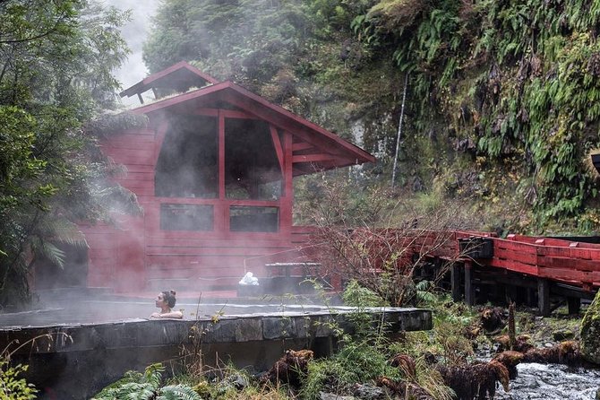 Trekking Mirador El Volcano + Geometric Hot Springs - Itinerary and Experience