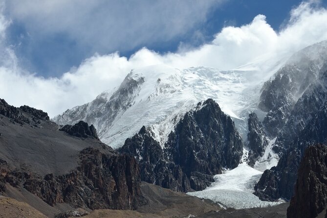Trekking of the Turquoise Creek and Balcony of the Seismiles Traverse - The Balcón De Los Seismiles