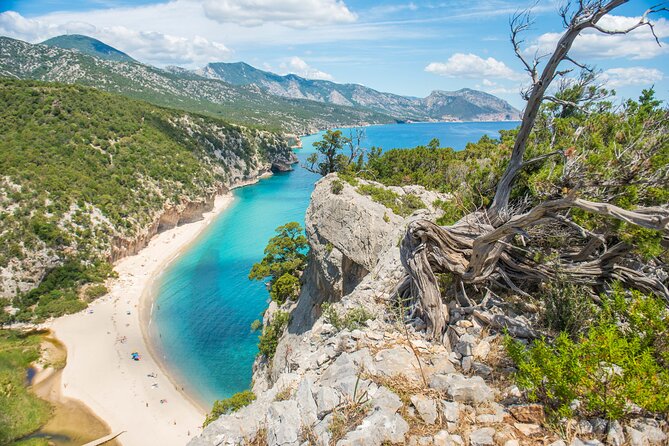 Trekking to Cala Luna, the Pearl of the Gulf of Orosei - Key Points