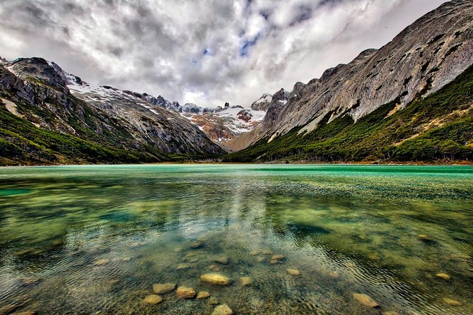 Trekking to Laguna Esmeralda - Hiking Through the Landscape