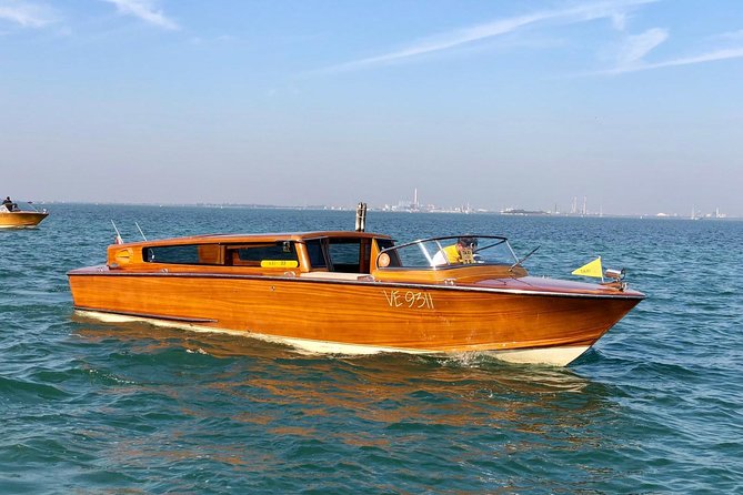 Treviso Airport Tfs to Venice Hotels by Van and Watertaxi OR VICEVERSA - Booking Information and Policies